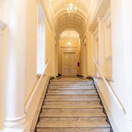 Washingtonova Cr Apartment Prague