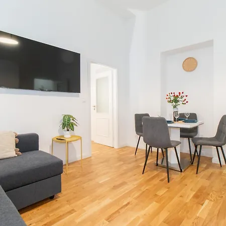 Apartment Washingtonova Cr