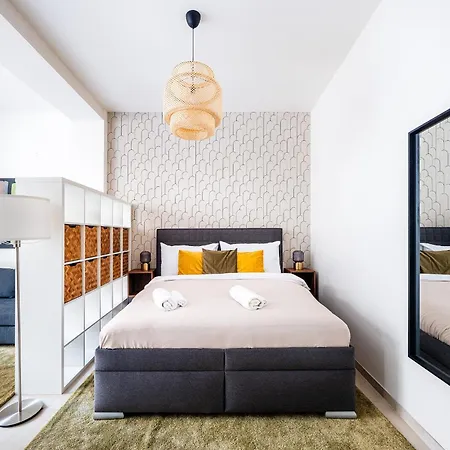 Centrum Pstrossova Apartment