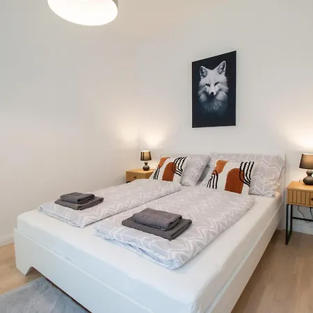 Washingtonova Cr Apartment