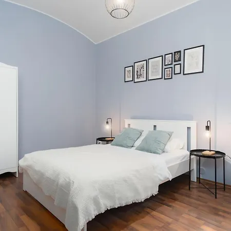 Apartment Next To Wenceslas Square By Days Prague