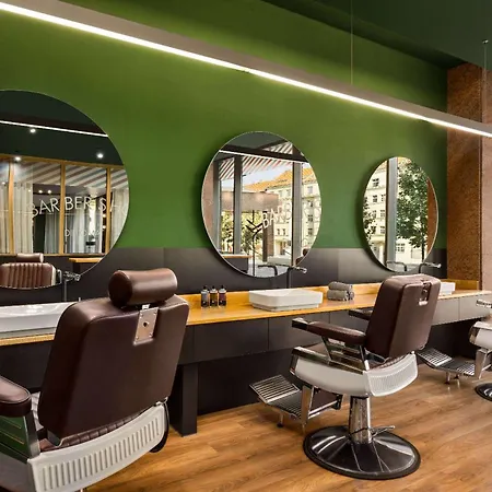 Vienna House By Wyndham Diplomat Hotell 4*