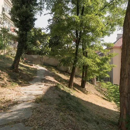 Days - Premium W Stunning Terraces - Easy Access * Prague