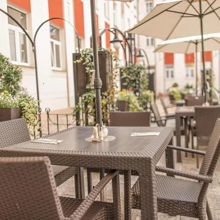 Hotel Grand Relax & Wellness & Beer & Thermal In Meteor Plaza - Since 1307 Praha