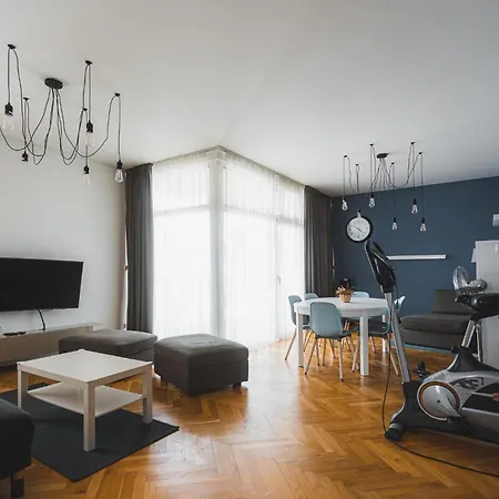 Veleslavin Apartment *