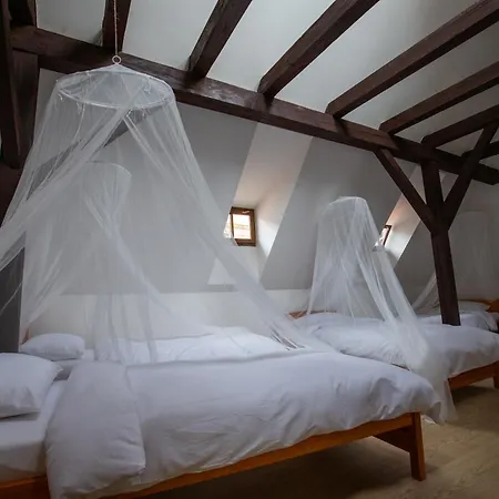 Women's Only - Female Only Hostel Prague