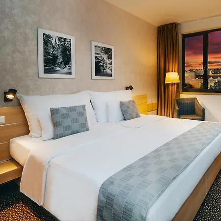Iris Eden 4*