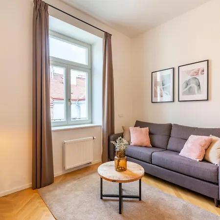 Apartmanhotel Petrin Tower Prága