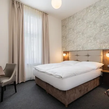Ea Victoria 4*