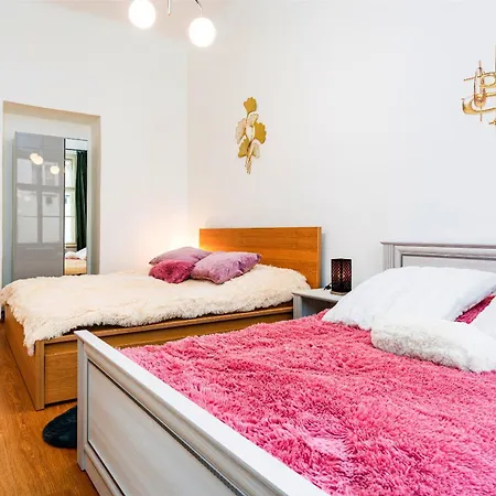 Grand Luxury Gold Apartment *
