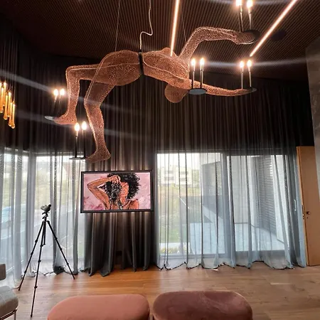 Chandelier Sky Mansion Vila *