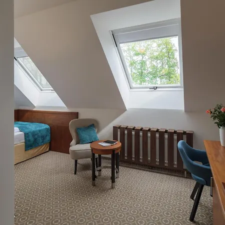 Silenzio 4* Prague