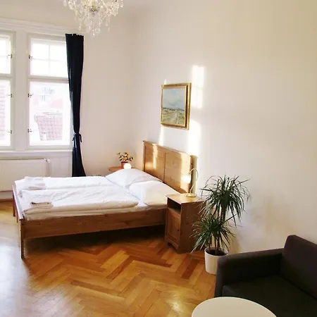 Aparthotel Old Town Square 4*
