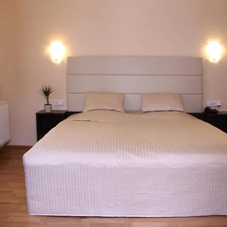 Hotel Unique 4*