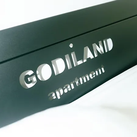 Apartament Godiland *