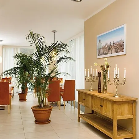 Michael 4* Prag