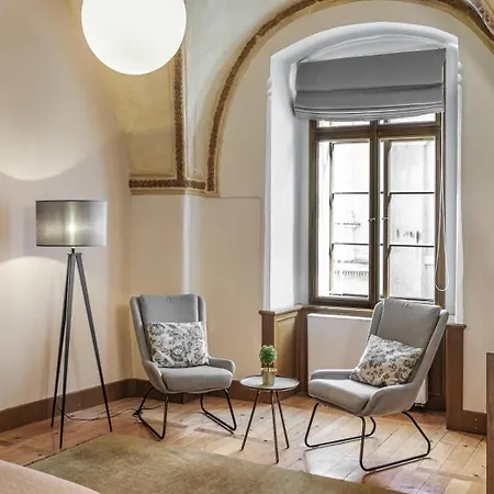 Apartment 3 Epoques By Adrez