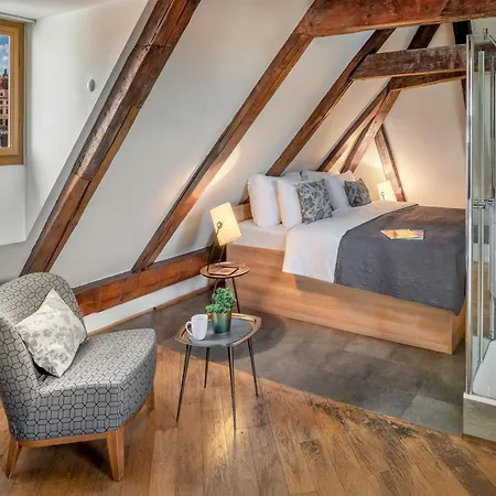 3 Epoques By Adrez Apartment *