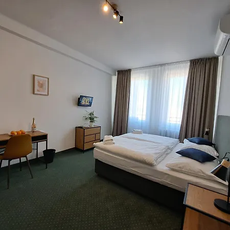 Legie Hotel 3*