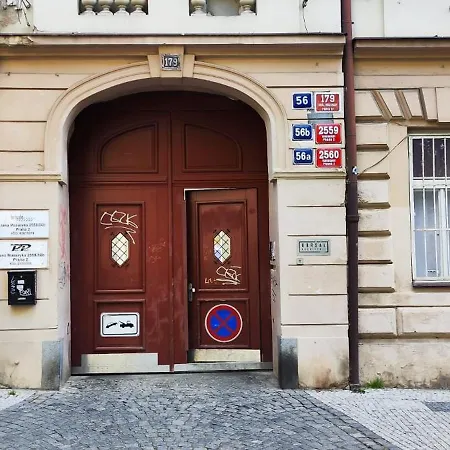 Fancy #2 Pensión Praga