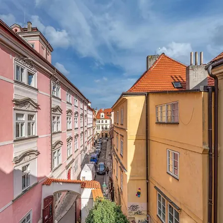 Apartment 3 Epoques By Adrez Prague