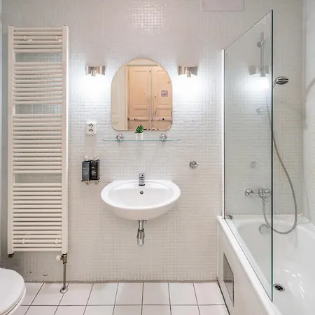 6 Continents By Adrez Apartamento Praga