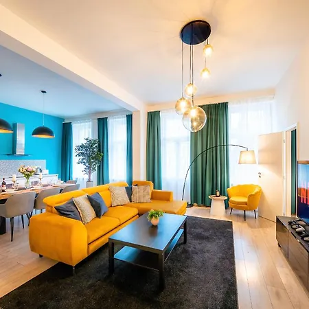 Centrum Pstrossova Apartment