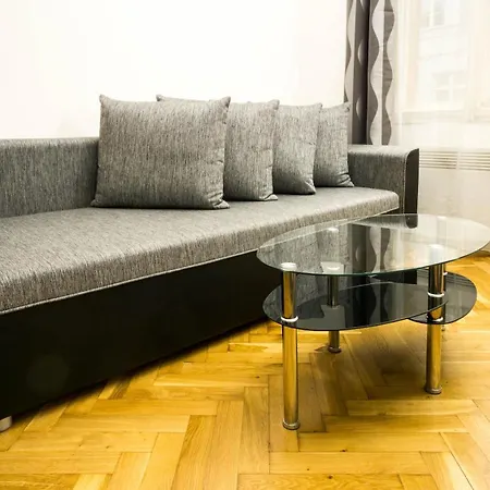 Black & White Apartment Prague By Wenceslas Square And Muzeum Lägenhet Prag