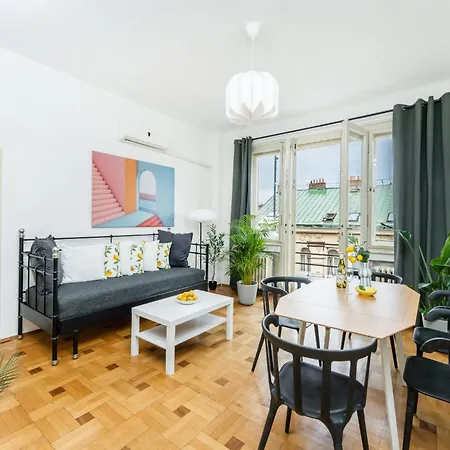 La Terrasse Center Apartment