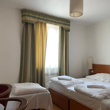 Hotel Gallery Sis 3*