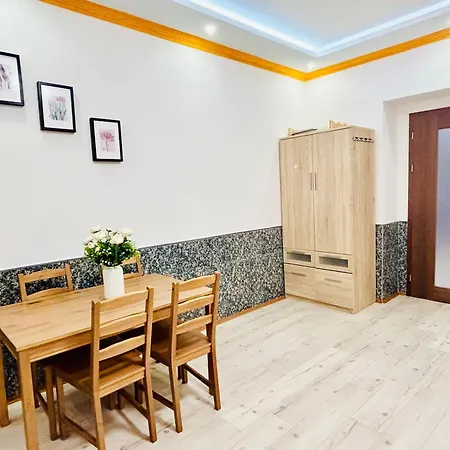 Modern Spacious In Center * Πράγα