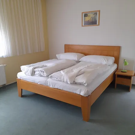 Smaragd Hotel 3*