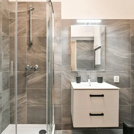 Hotel apartamentowy Wsp Petrin Garden *