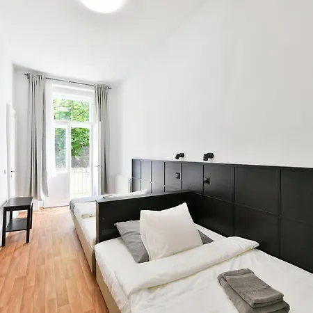 Wsp Petrin Garden Hotel apartamentowy *