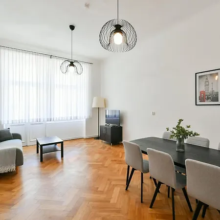 Wsp Petrin Garden Hotel apartamentowy