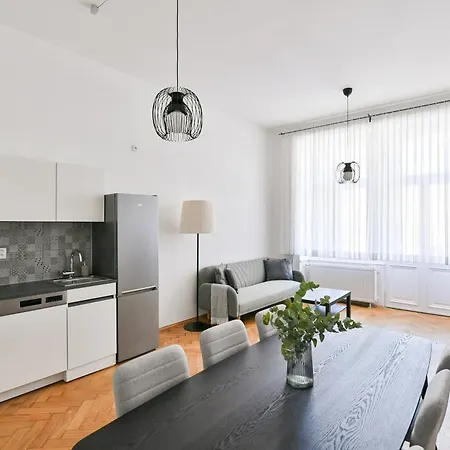 Wsp Petrin Garden Hotel apartamentowy