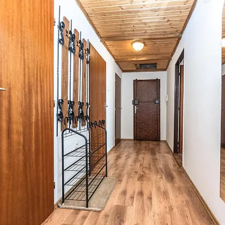 Apartment Charkovska 18 *