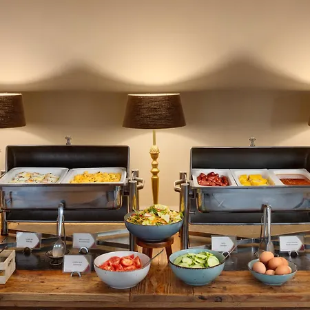 Carol Hotel 4*