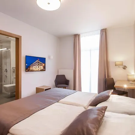 Carol 4* Praha