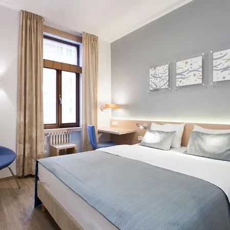 Carol Hotel