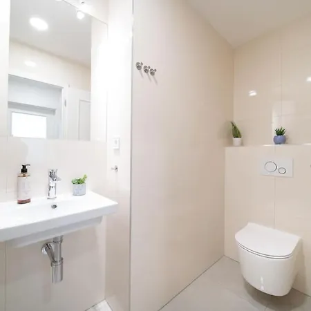 Cavallo Penthouse Xl Balcony City Center Apartment *