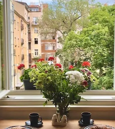 Beautiful Near Muzeum Apartment Prague