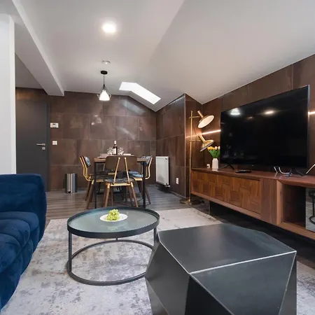 Coru House *