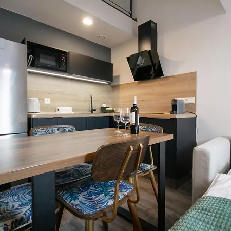 Coru House Apartment *