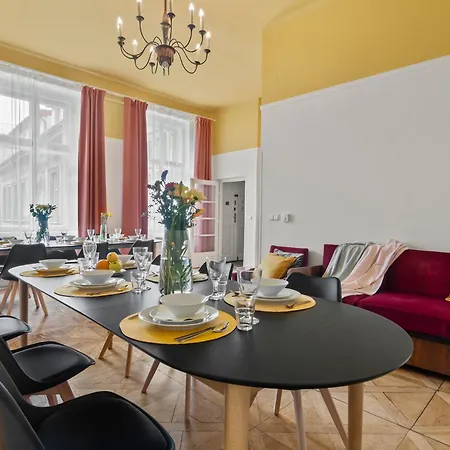 Vintage Apts In Heart Of By Michal&friends Apartment *