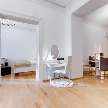 Wenceslas Square Royal Apartment *