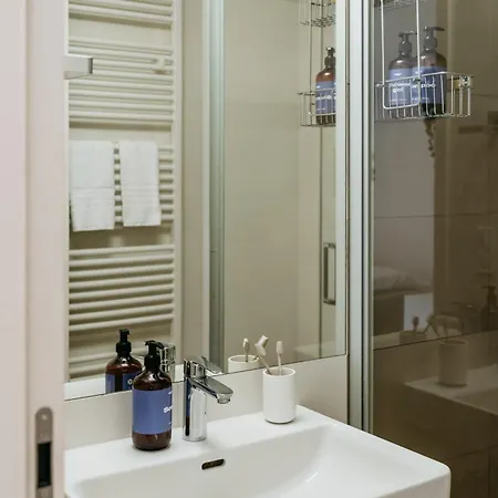 Days - Premium W Stunning Terraces - Easy Access Prague