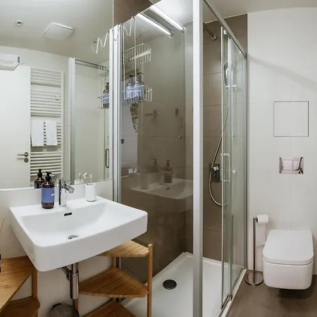 Apartment Days - Premium W Stunning Terraces - Easy Access
