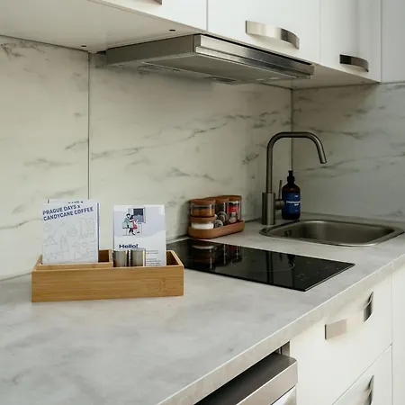 Days - Premium W Stunning Terraces - Easy Access Apartment