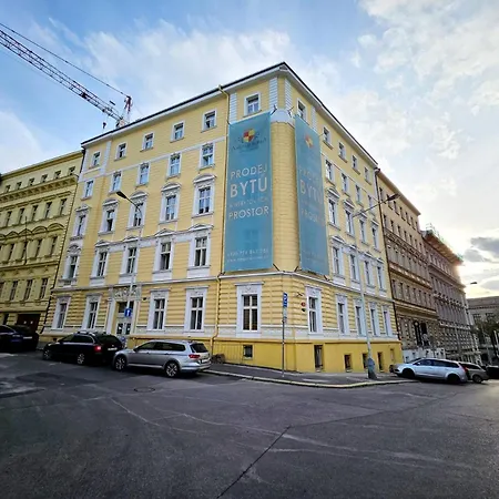 Angelo Roma U Narodniho Muzea Apartment Prague